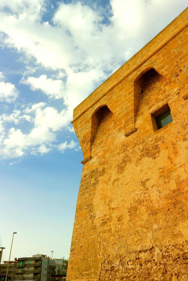 Casa Vacanze Vecchia Torre Галиполи Екстериор снимка